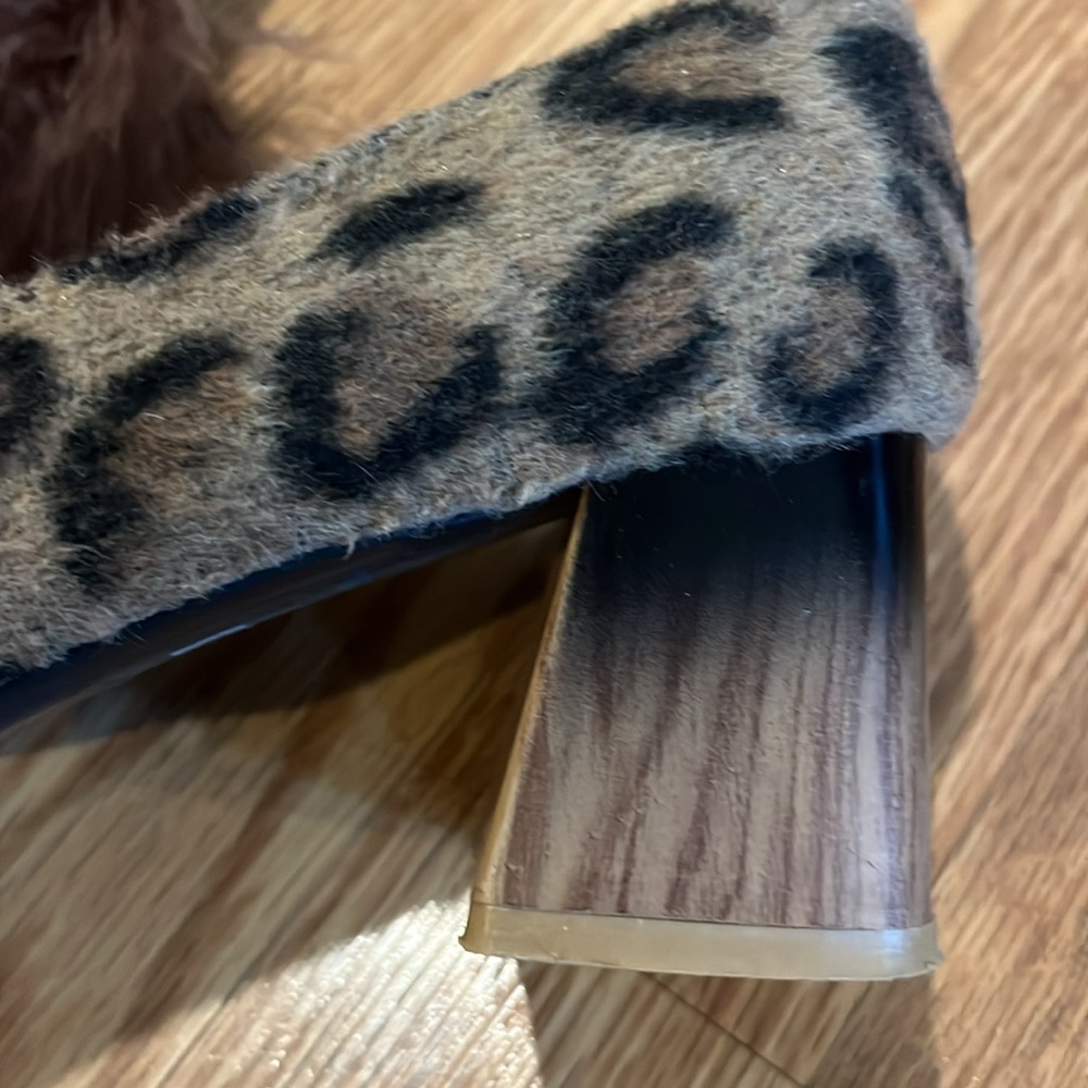 Shein Feather Heels - Picture 4 of 7